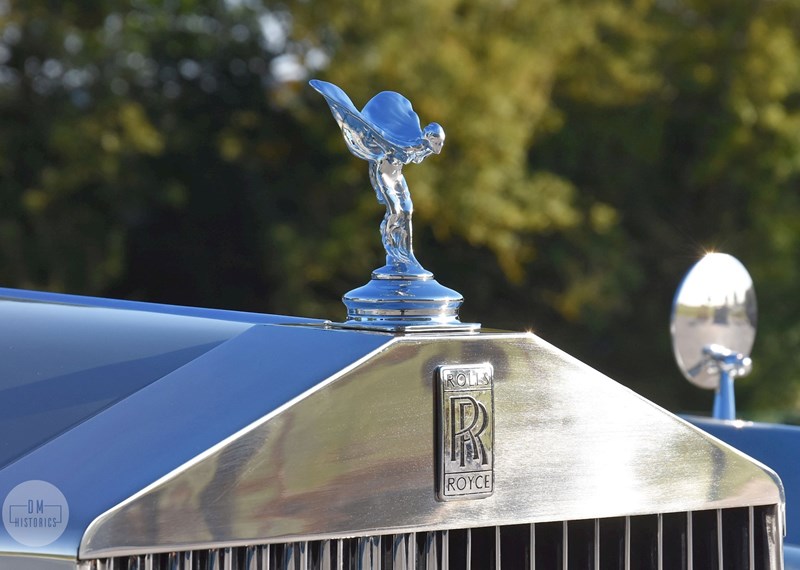 A Sign of Wealth - The Rolls Royce Silver Cloud