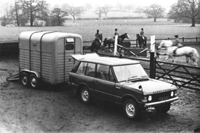 1970-range-rover-yvb-152h-with-horse-trailer-wjpg