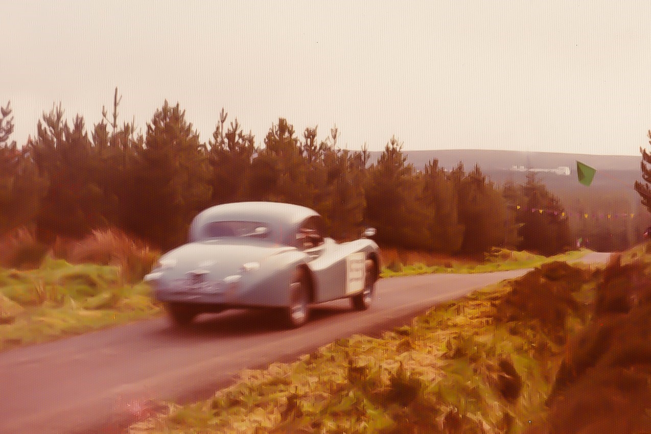 dm-historics-why-the-jaguar-xk120-is-such-a-popular-vehicle